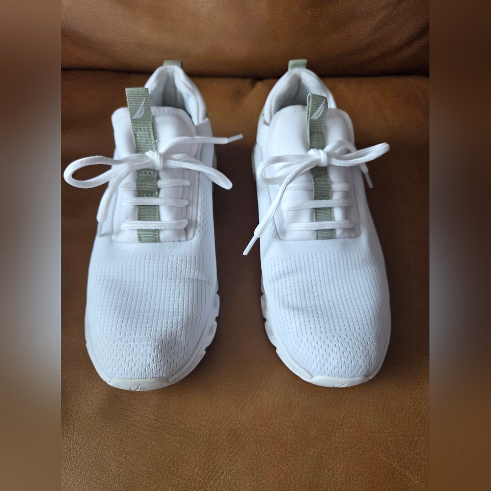SOLD!!!!!!Nautica Chiatica White and Sage Green Women's Sneakers - Picture 3 of 8